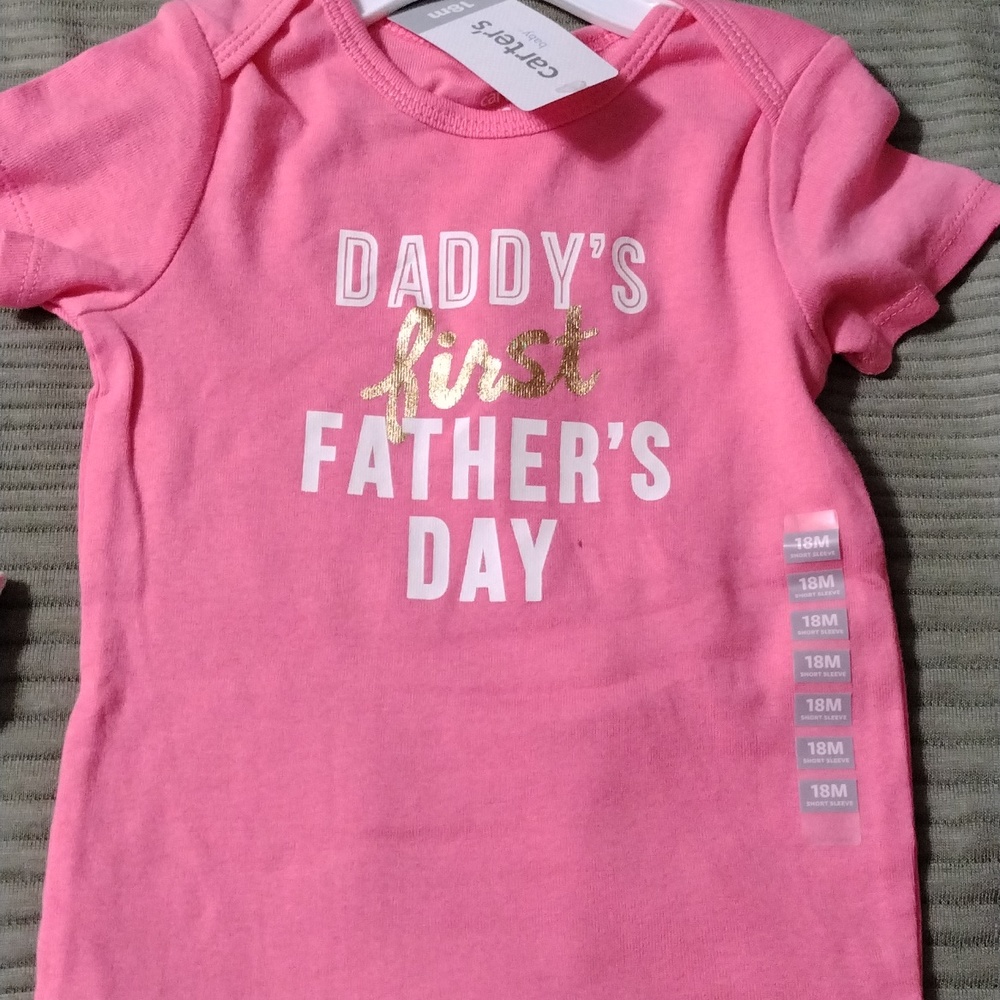 Daddy's first Father's Day One little girl